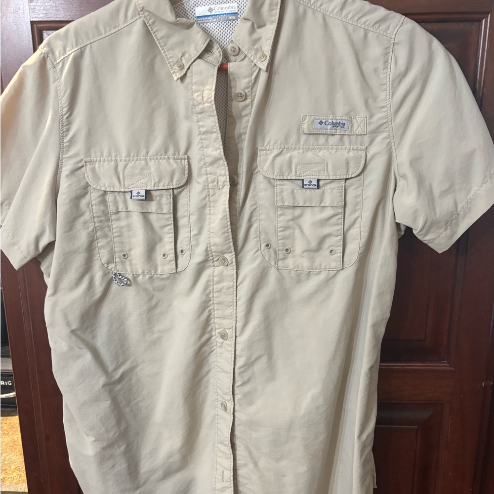 Columbia Men's Tan Short Sleeve Shirt
